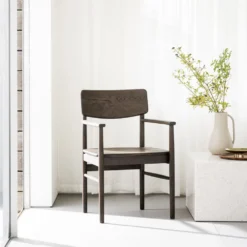 Rowico Home Ruokapöydän Tuolit<Rowico Maidstone-käsinojatuoli